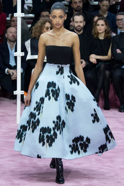 Look 8